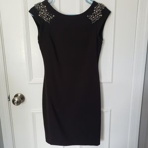 Zara little black dress Size : L